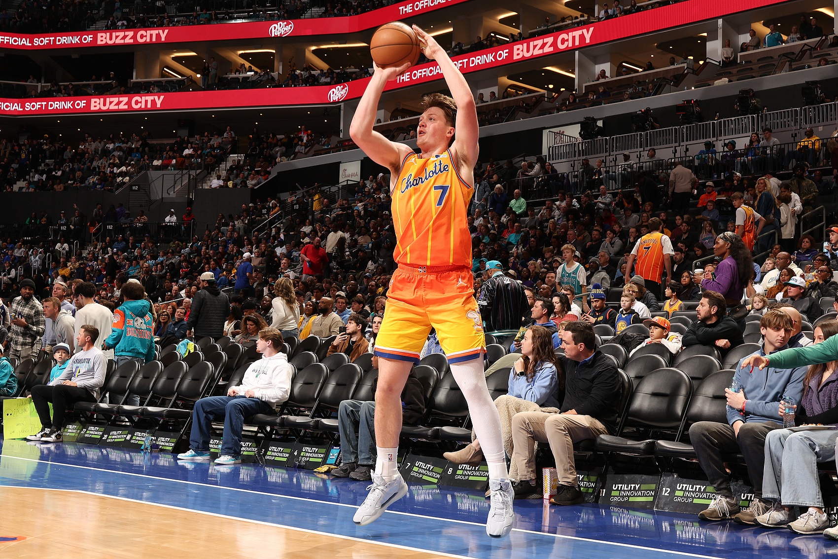 世界杯app下载-打得还可以！克尼佩尔21中8拿到21分11板1助1断