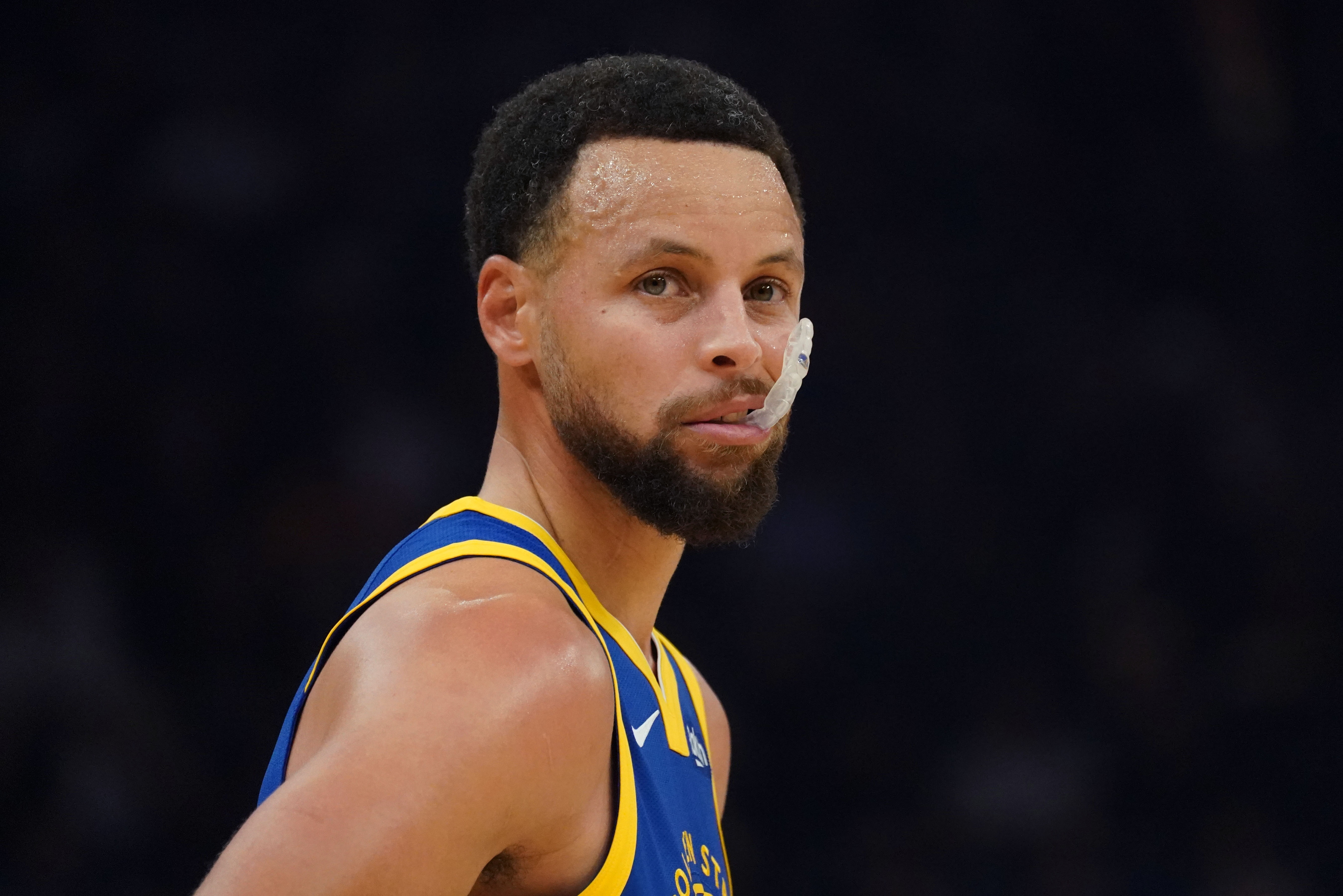 世界杯app下载-去年的今天：库里成为NBA季后赛历史第11位突破4000分的球员